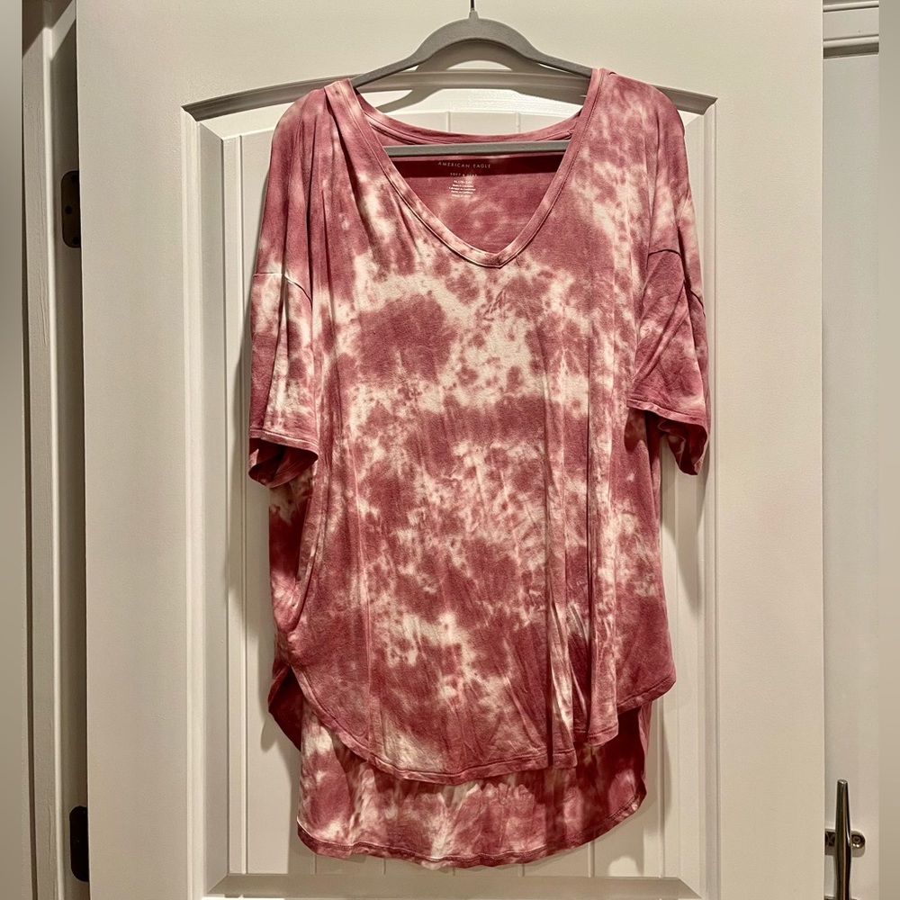 American Eagle Pink Tiedye Soft & Sexy High/Low Tee